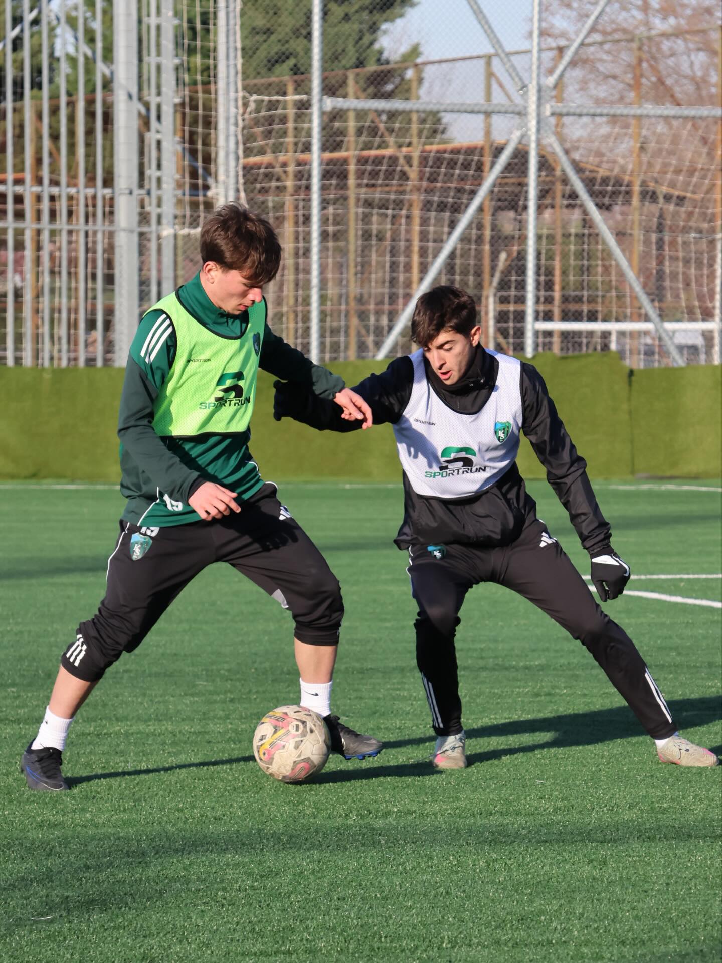 Sahada Tempolu Antrenmanla Ter Döktüü (4)