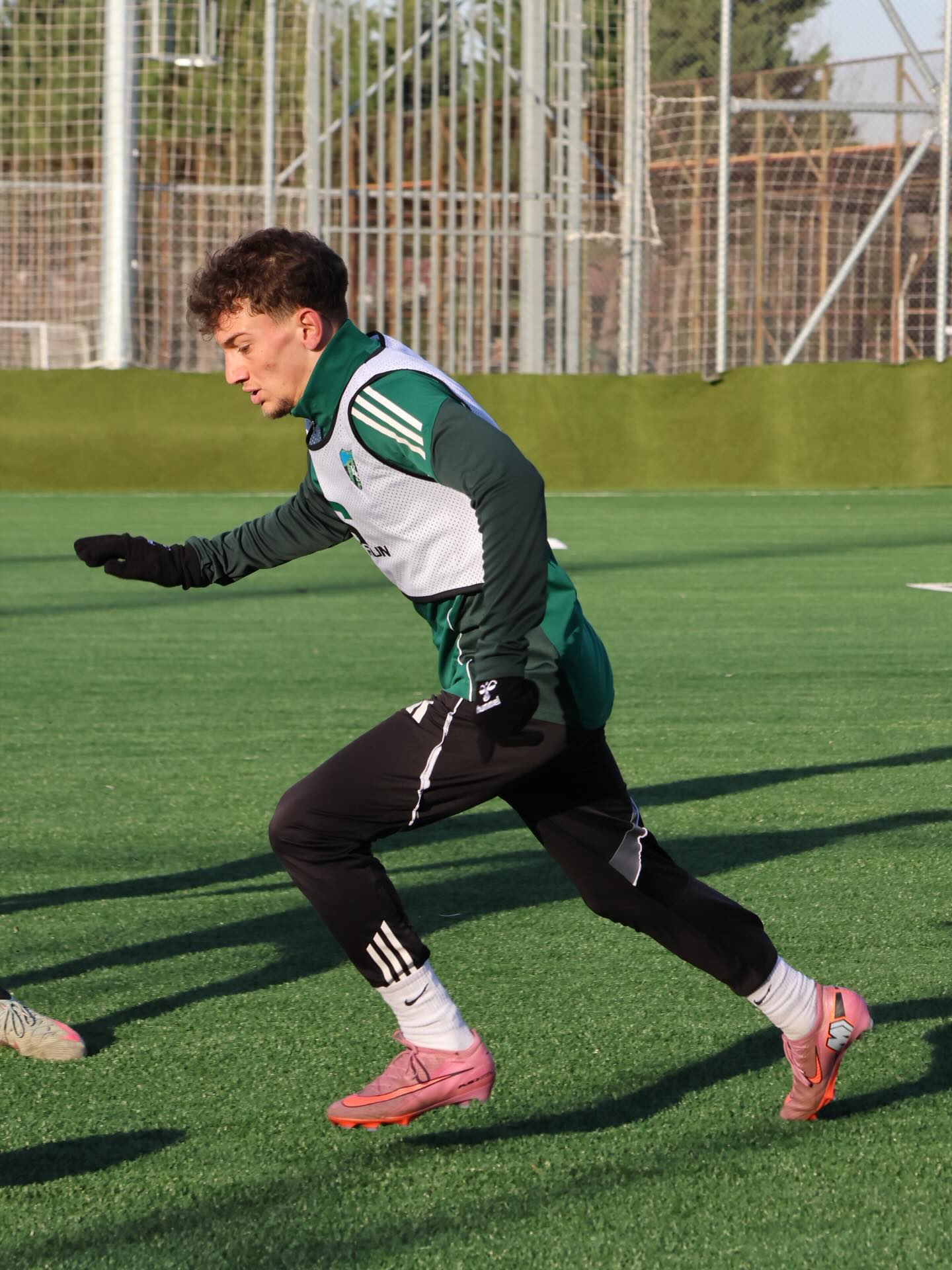 Sahada Tempolu Antrenmanla Ter Döktüü (8)