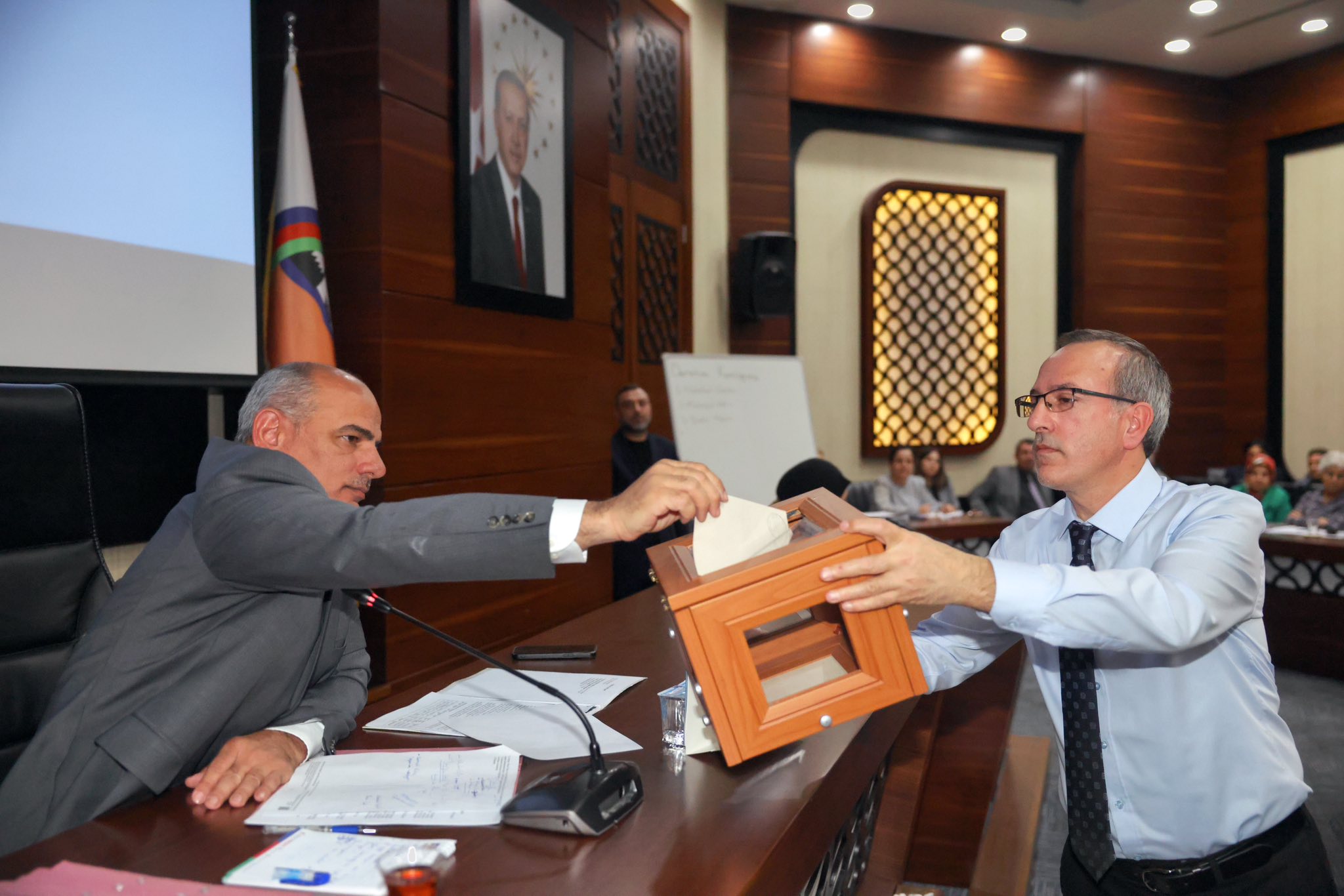 Seçim Yapıldı (1)