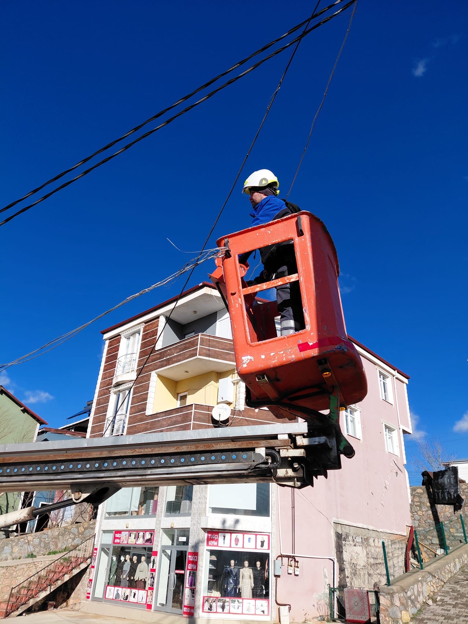 Sedaş'tan Lodos Mesaisi! 6