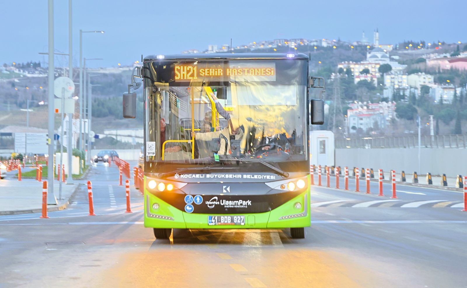 Şehir Hastanesi'ne 12 Ilçeden Direkt Ulaşım Dönemi Başladı (9)-1