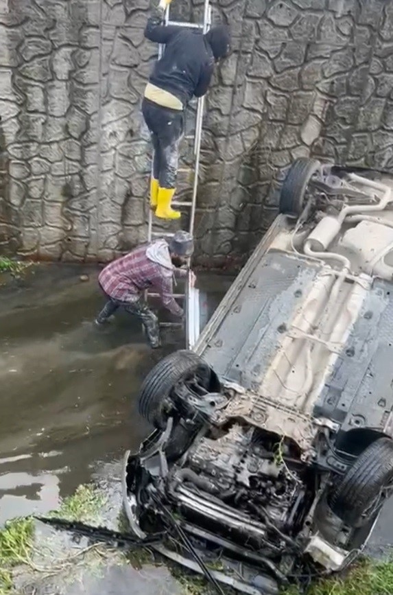 Su Kanalına Uçtu! (6)