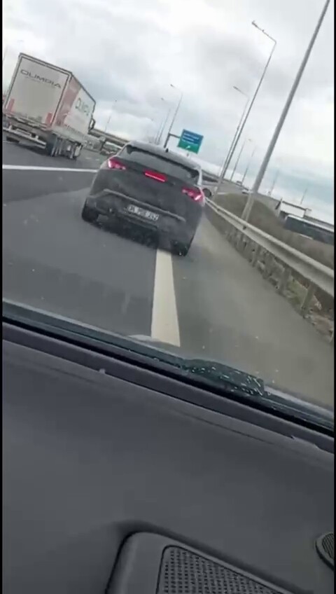 Suv Araçta Gizlenmiş 9 Düzensiz Göçmen Yakalandı 06