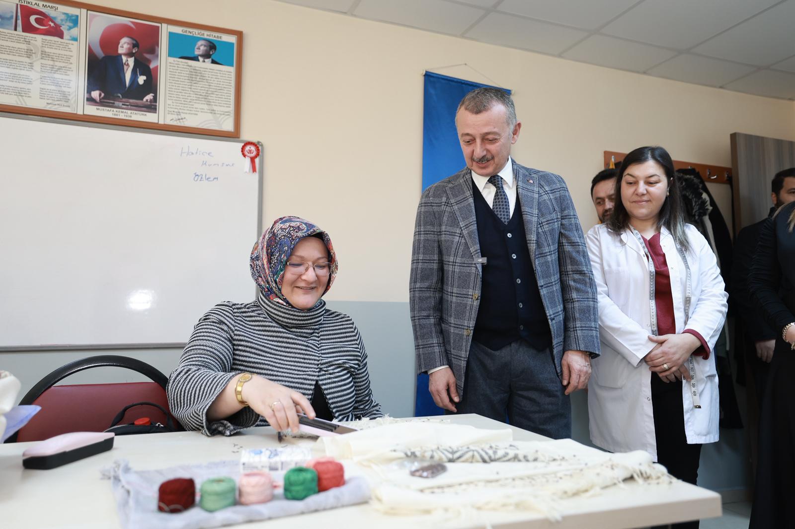 Tahir Büyükakın’dan Ko Mek’e Ziyaret “Eğitim Her Yaşa Dokunuyor” 2