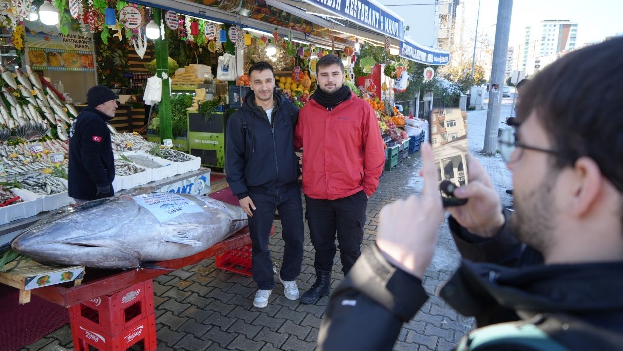 Tezgahta Sergilenen 353 Kiloluk Dev Orkinos Görenleri Şaşırttı (6)