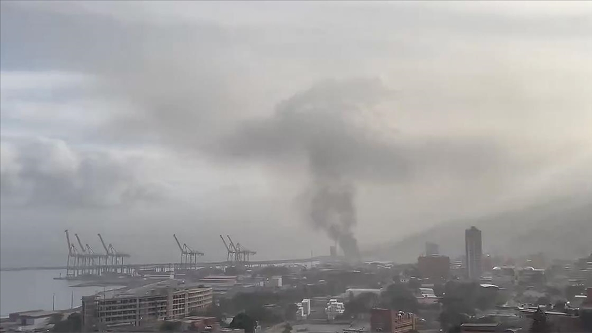 Thumbs B C 5B16879335967885C3F7E98165D014E3