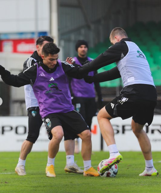 Trendyol Süper Lig’in 18. Haftasında Trabzonspor Ile Karşılaşacak Olan Kocaelispor, Hazırlıklarına Bugün Yaptığı Antrenmanla Start Verdi (9)