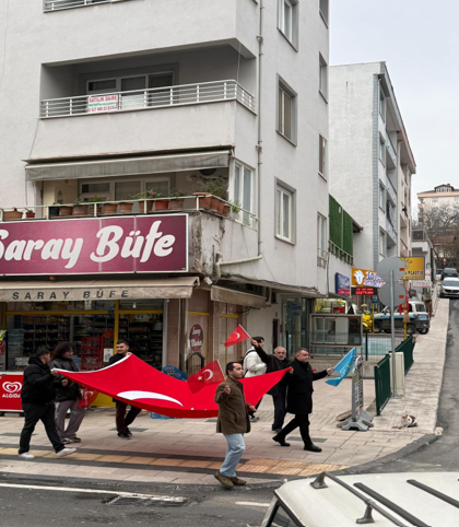 Türk Bayraği’na Yapilan Saldiriya Sert Tepki̇-2