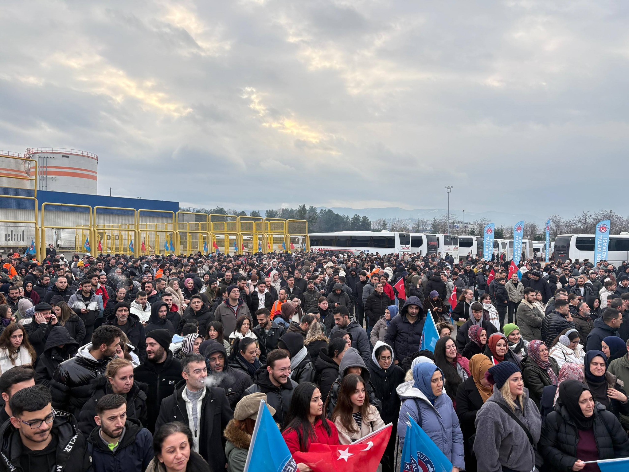 Türk Metal Gölcük’ten Mess Uyuşmazlığına Karşı Güçlü Mesaj (12)