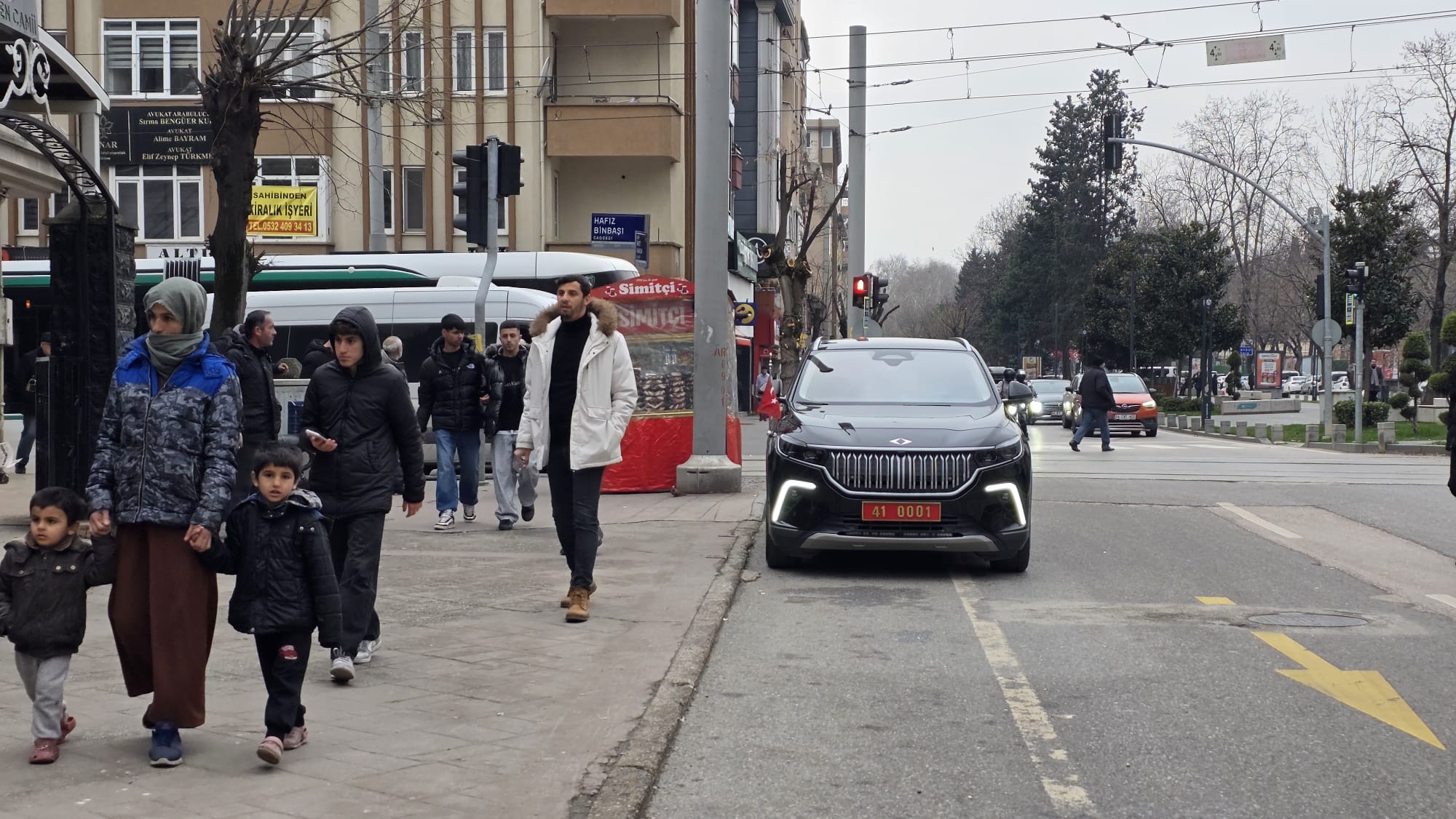 Vali İlhami Aktaş Cuma Namazını Eren Camii'nde Kıldı 2