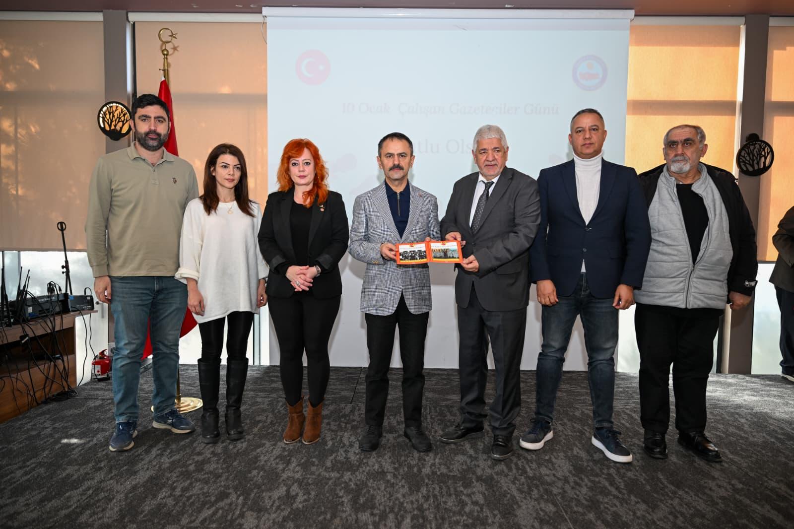 Vali İlhami Aktaş, Gazeteciler Günü’nde Basın Mensuplarıyla Buluştu 3