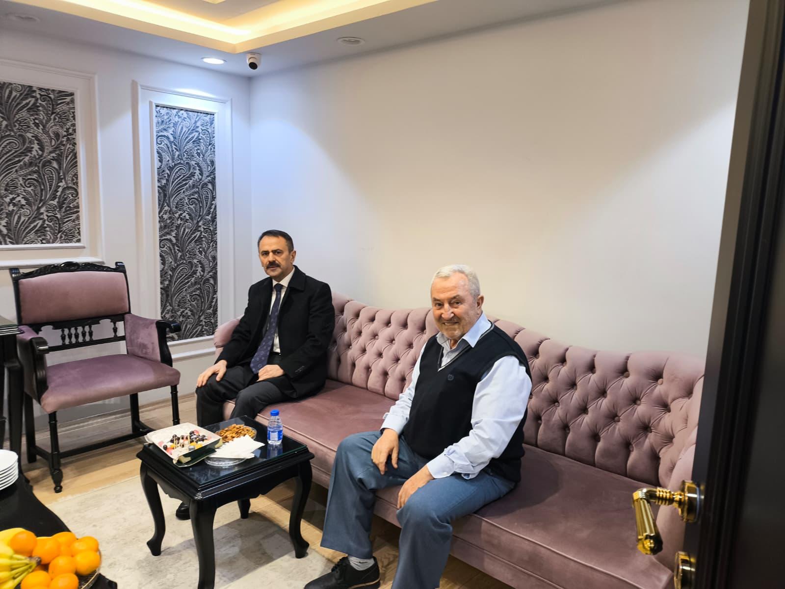 Vali İlhami Aktaş, İzmit’te Esnaf Ve Sivil Toplum Temsilcilerini Ziyaret Ederek Hem Çalışmaları Hakkında Bilgi Aldı Hem De Destek Mesajı Verdi (1)-1