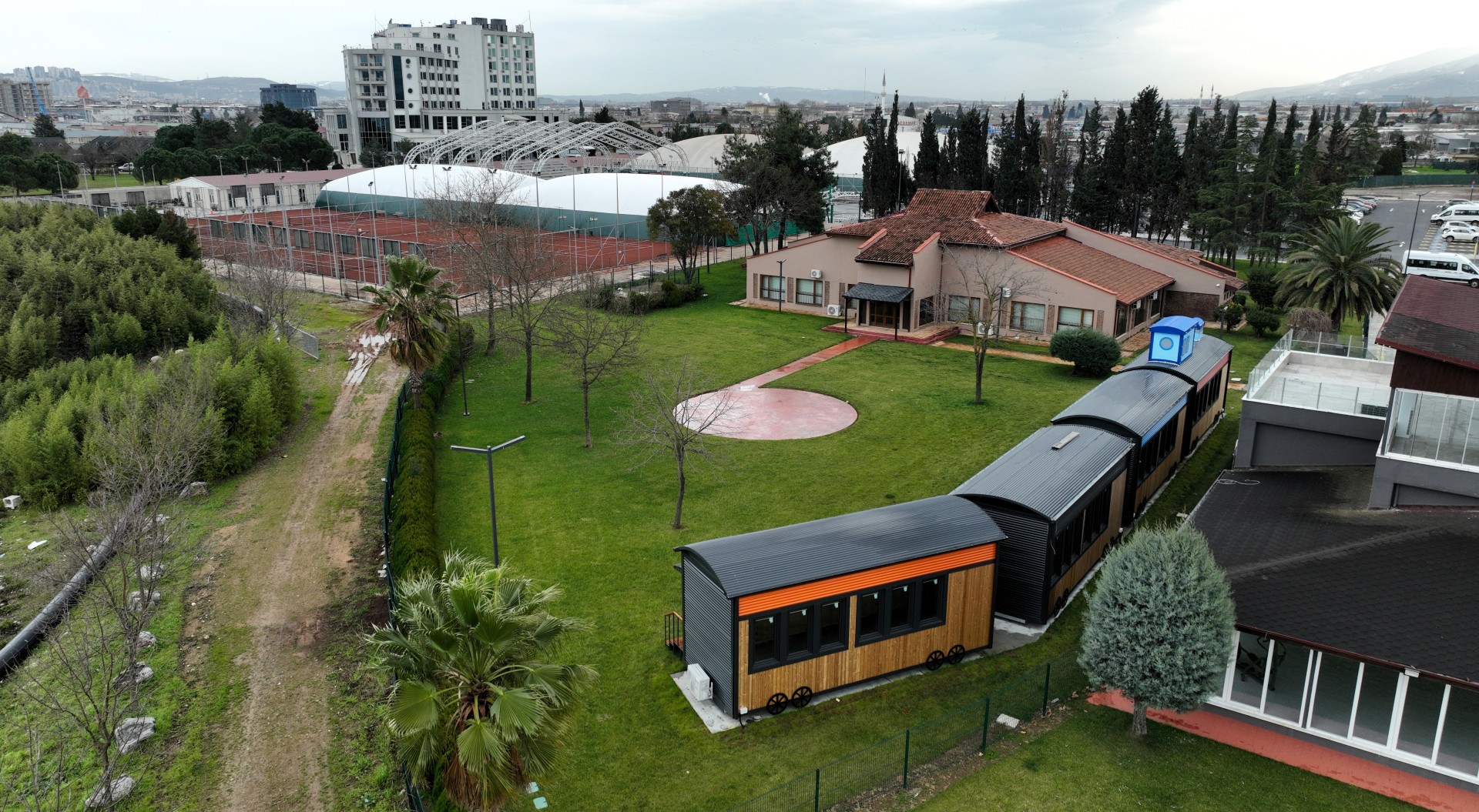 Vi̇nsan’da Kapilarini Açiyor (1)