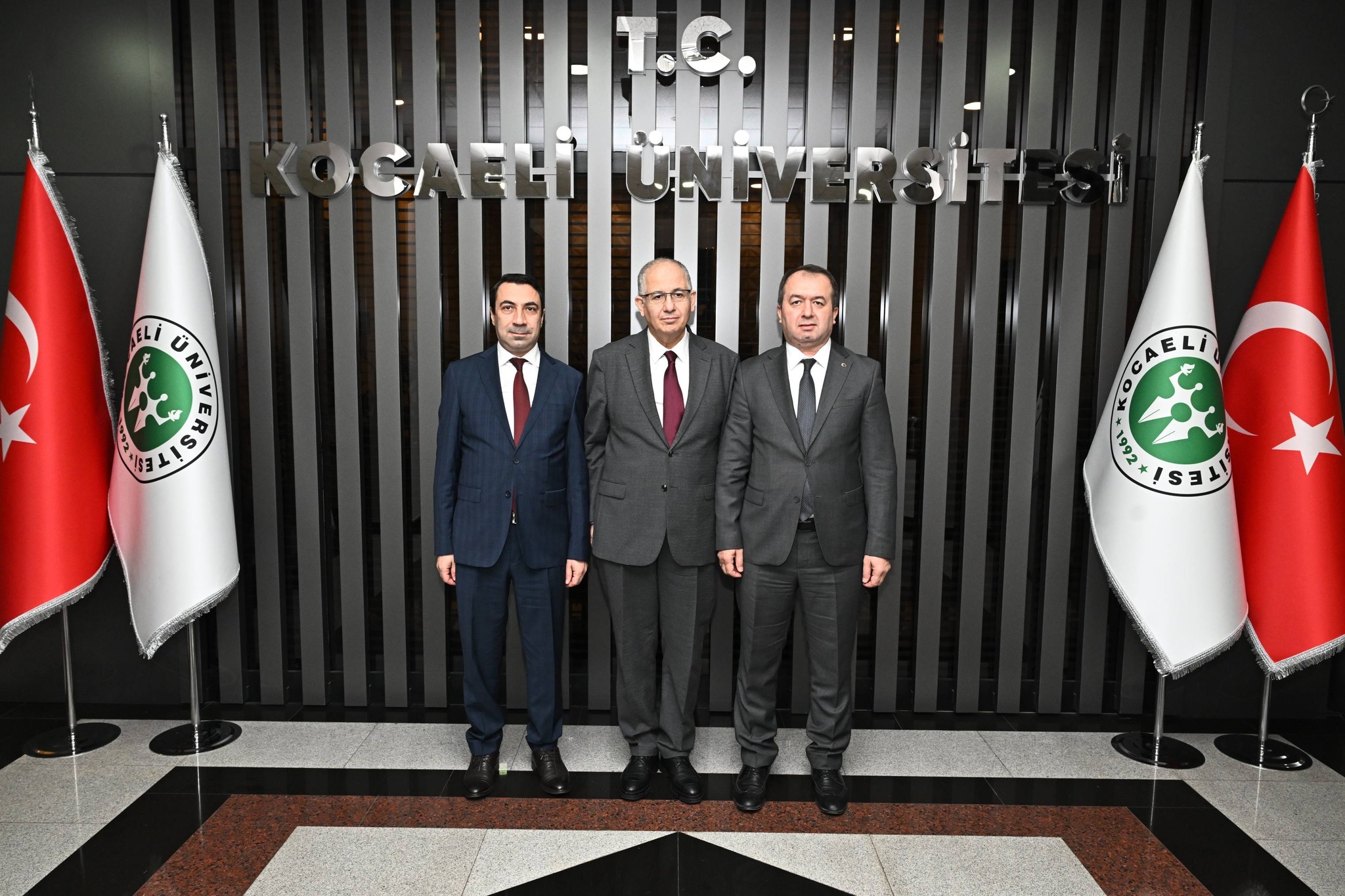 636721558 939222321795093 5791426878134703637 N