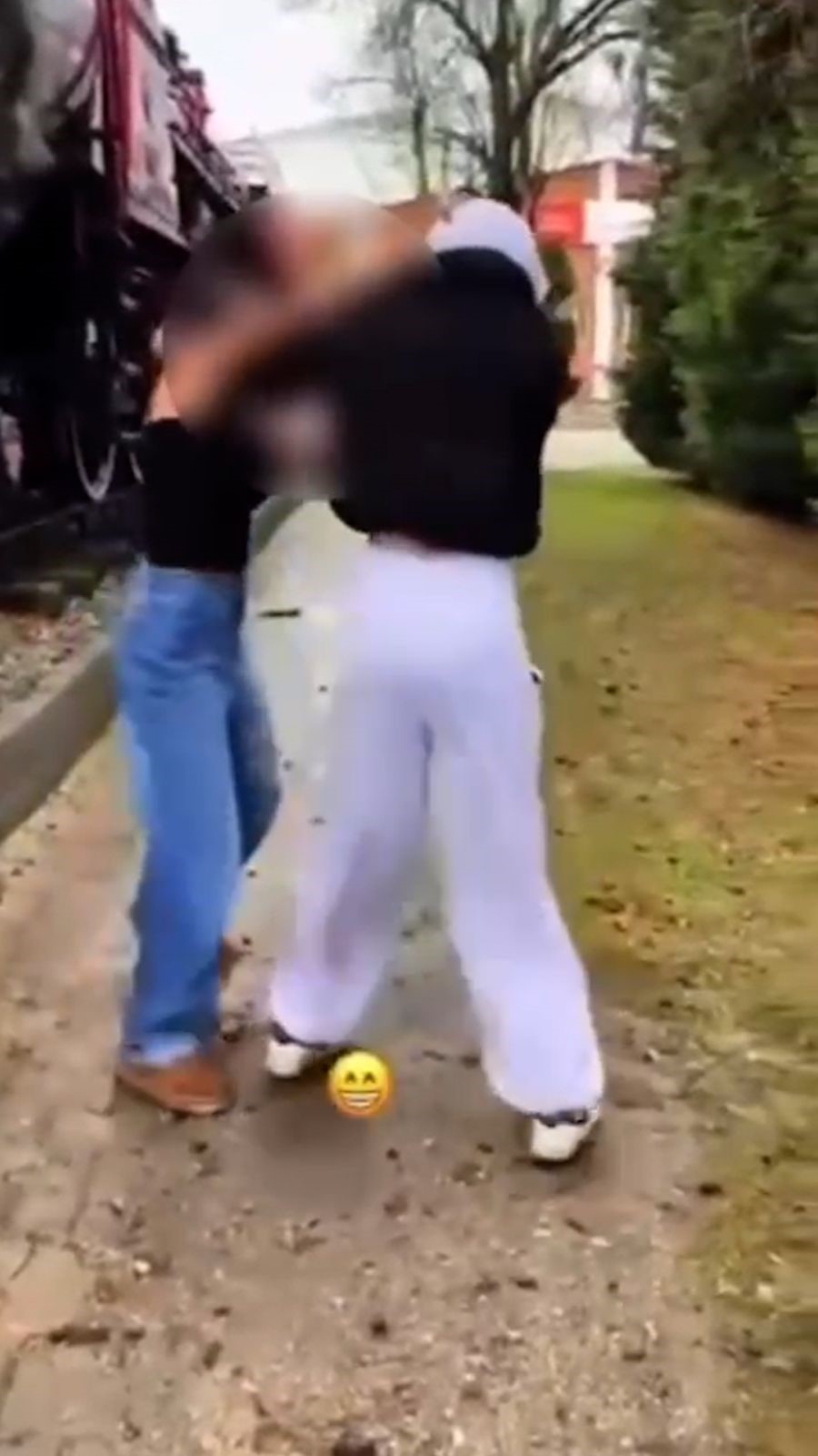 Akran Zorbaliği Görüntüleri̇ Ortaya Çikti, Sosyal Medya Ayağa Kalkti! 03