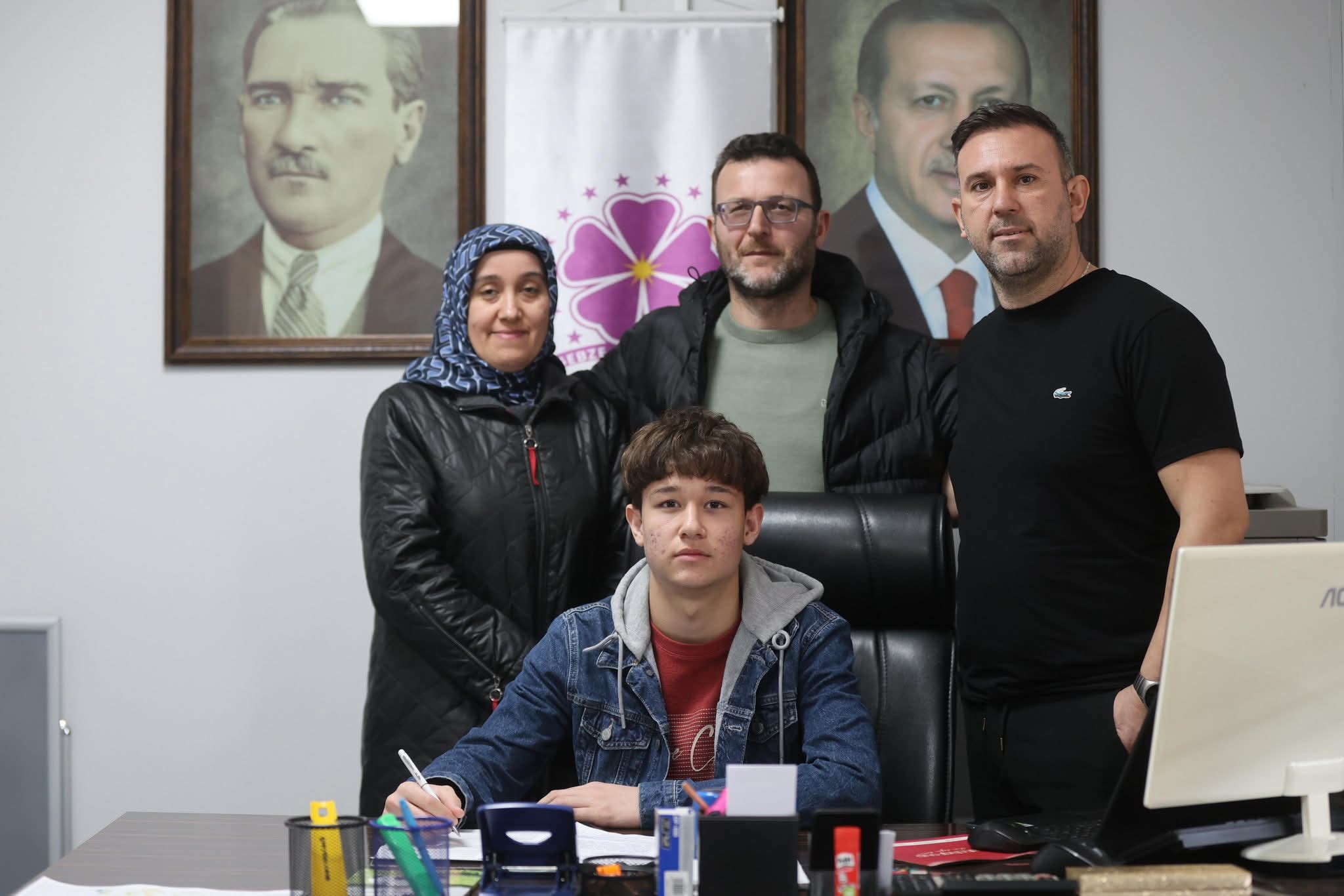 Alperen Kanber Profesyonel Oldu! (1)