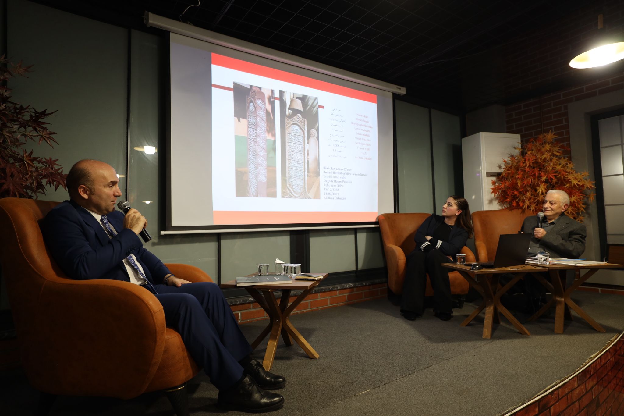 Başi̇skele Ki̇taphane’de Osmanli’da Mezar Taşlari Konuşuldu 1