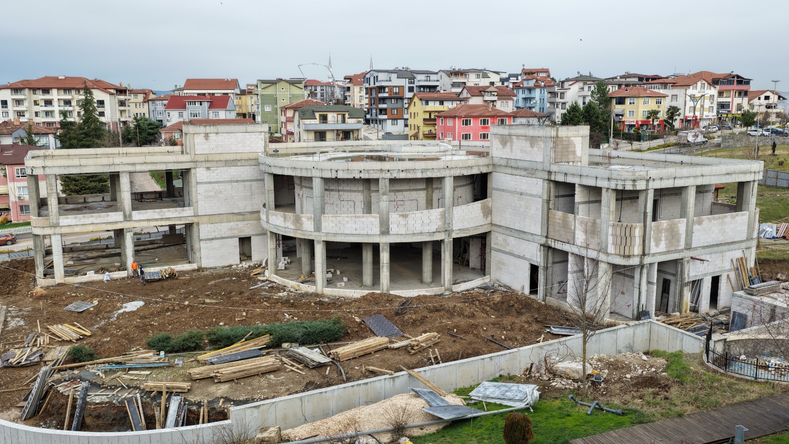 Başi̇skele'de Çocuklara Özel Yeni̇ Eği̇ti̇m Merkezi̇ Yapiliyor 1