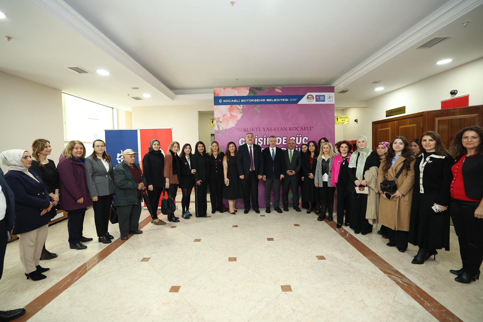 Başkan Büyükakin Körfezli̇ Kadinlarla Buluştu (4)