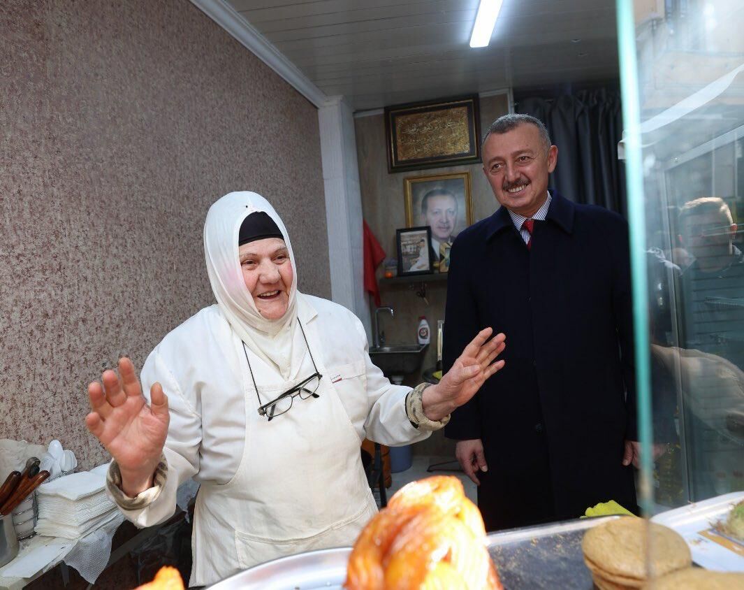 Başkan Büyükakin’dan Üsküp Eski̇ Çarşi’ya Gönül Zi̇yareti̇ (2)