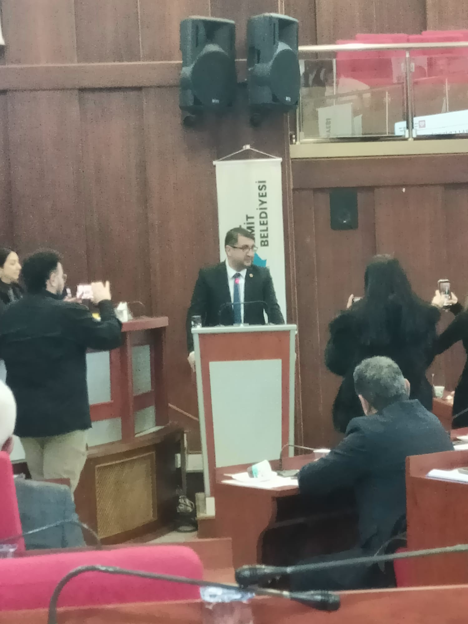 “Bi̇z Bu Kentte Gerçekten Güvende Mi̇yi̇z” (1)