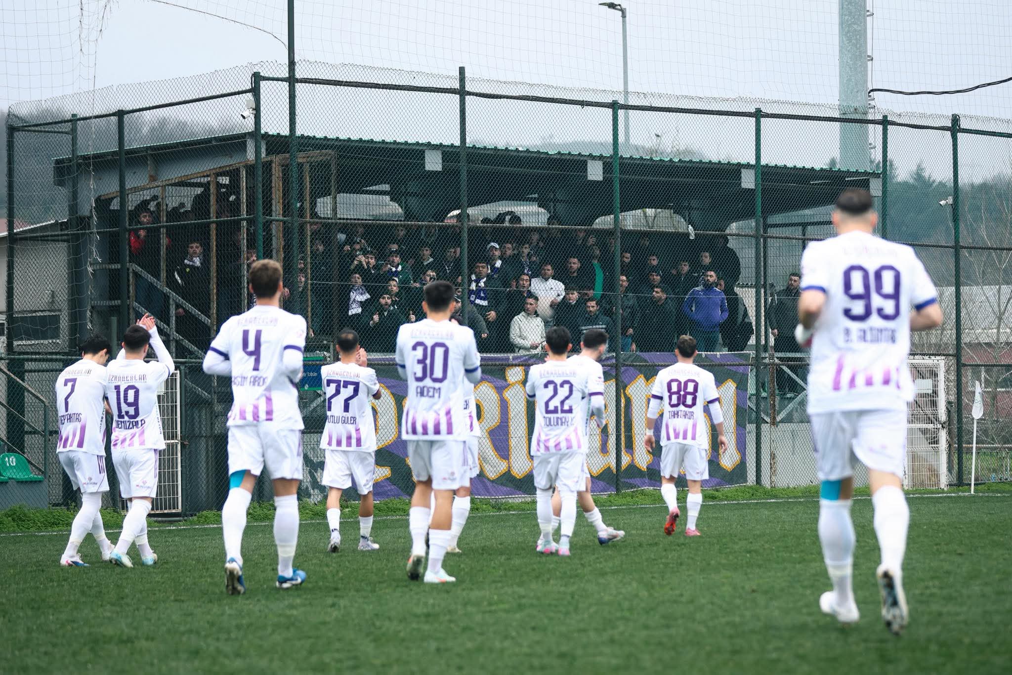 Bölgesel Amatör Lig’de Zirve Mücadelesi Veren Güzide Gebzespor, Deplasmanda Isparta 32 Spor Ile 2 2 Berabere Kaldı. Mor Beyazlı Ekip, 2 Öne Geçtiği Karşılaşmada Üstünlüğünü Koruyamayarak En Yakın Rakibi Karşısında