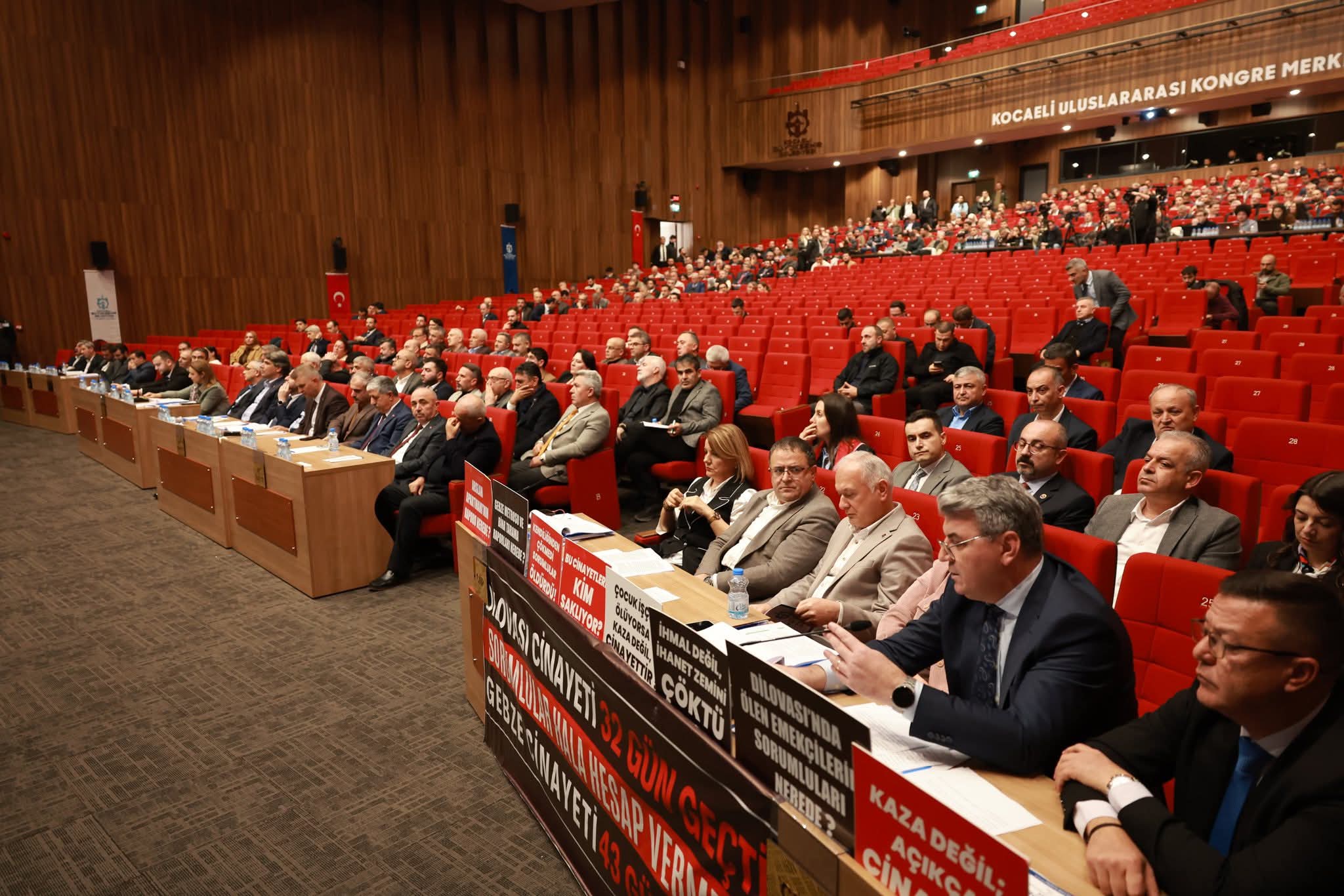 Chp’den Büyükşehi̇r Mecli̇si̇’nde Peş Peşe Şerhler 1