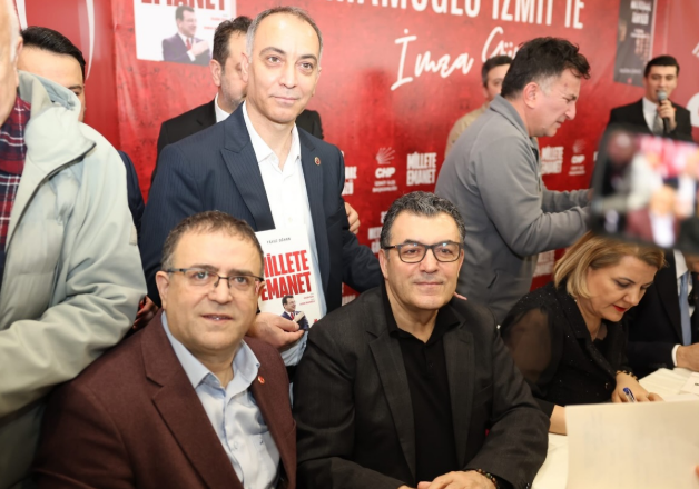 Dayanişma Mesaji Veri̇ldi̇ (2)