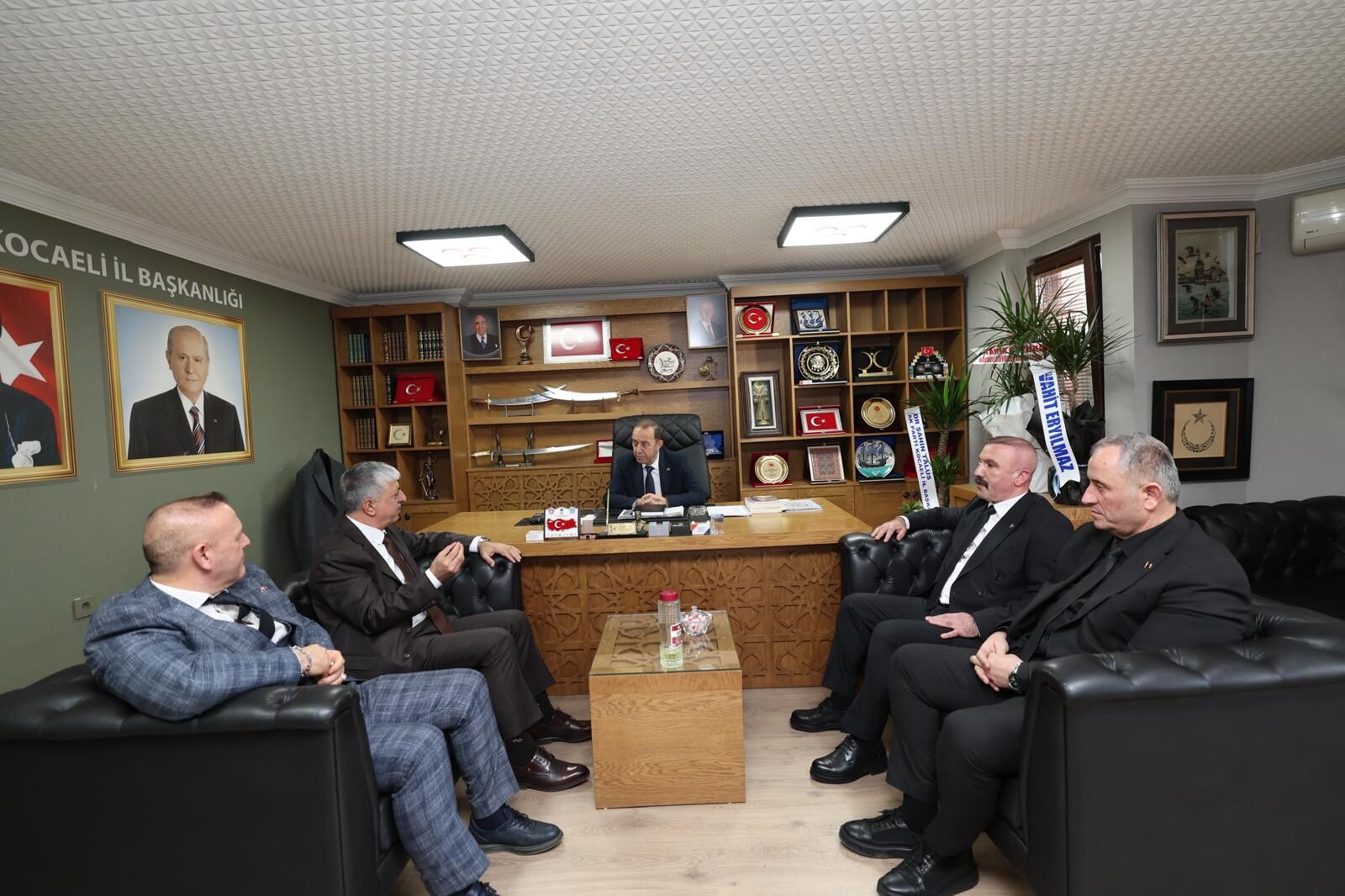 Di̇lovasi Heyeti̇nden Mhp Kocaeli̇ İl Başkani Kami̇l Akin’a Zi̇yaret (2)