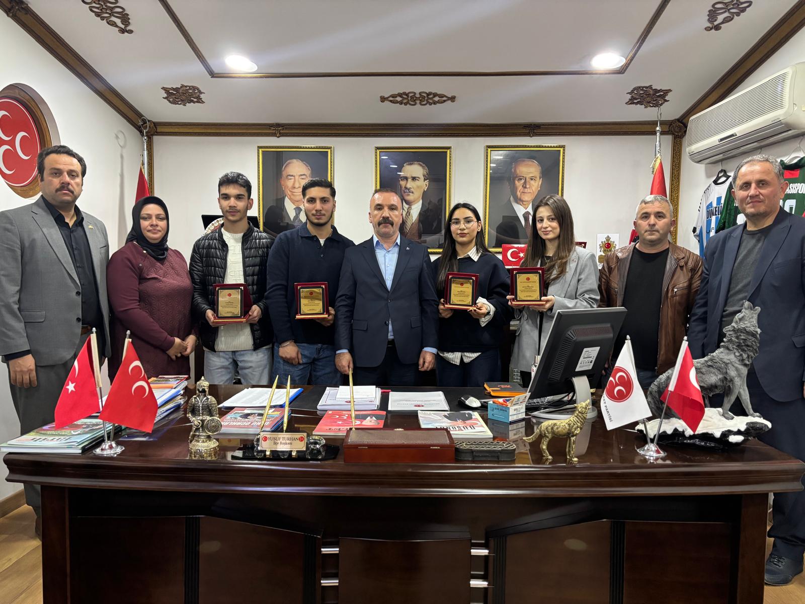 Di̇lovasi Mhp İlçe Teşki̇latinda Bayrak Deği̇şi̇mi̇ 2