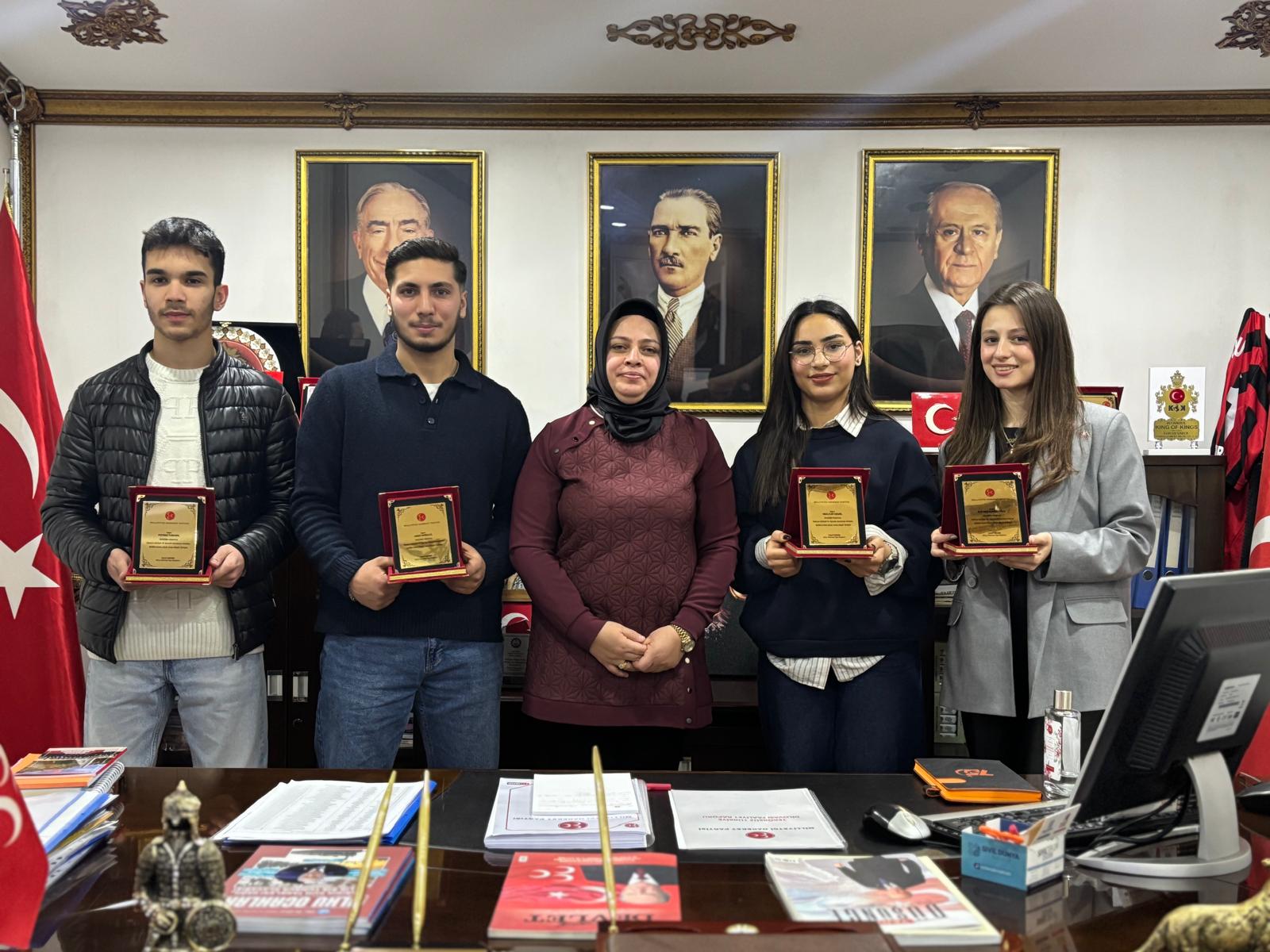 Di̇lovasi Mhp İlçe Teşki̇latinda Bayrak Deği̇şi̇mi̇ 3