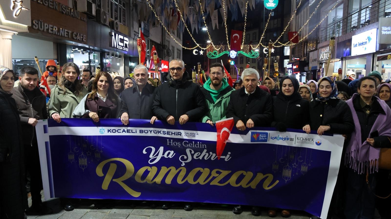 Gebze, Ramazan'a Özel Fener Alayı Ile Aydınlandı (6)