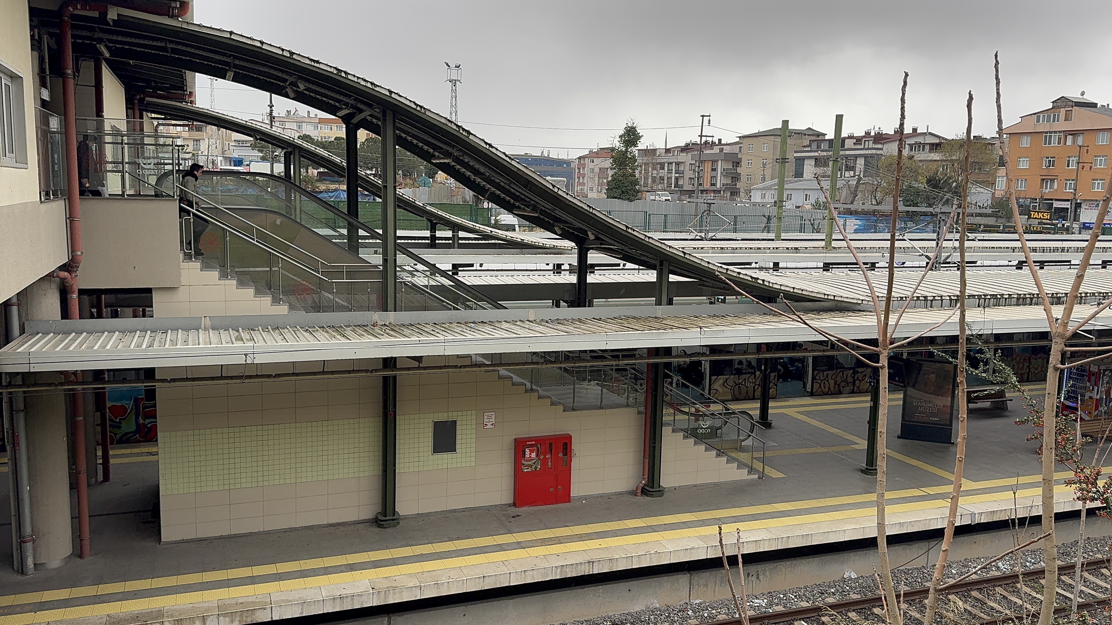 Gebze Tren İstasyonunda Cani̇ce Katledi̇lmi̇şti̇! Detaylar Ortaya Çikti (3)