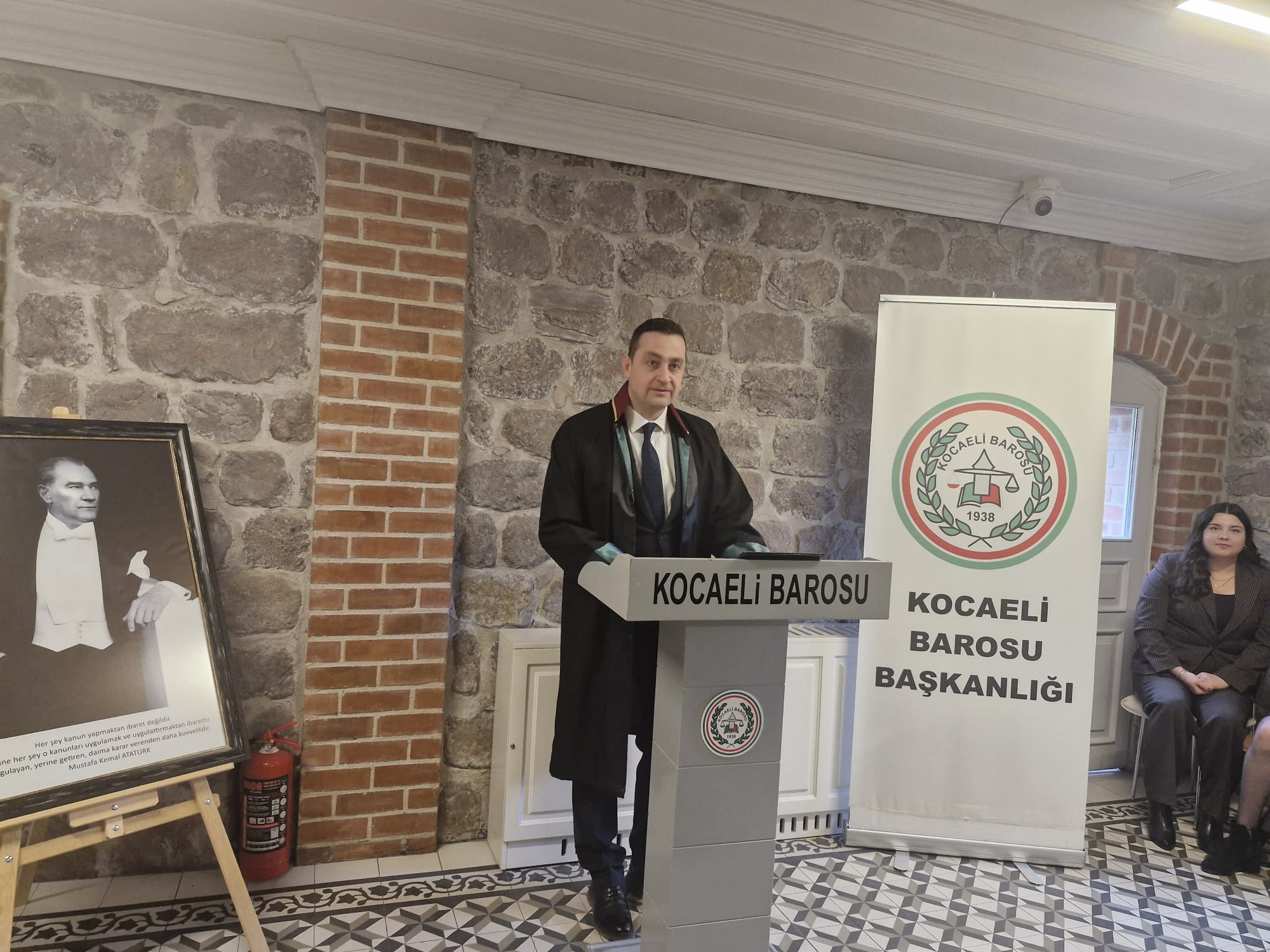 Genç Avukat Fatima Aybi̇ke Çeti̇n Mesleğe İlk Adimini Atti (6)