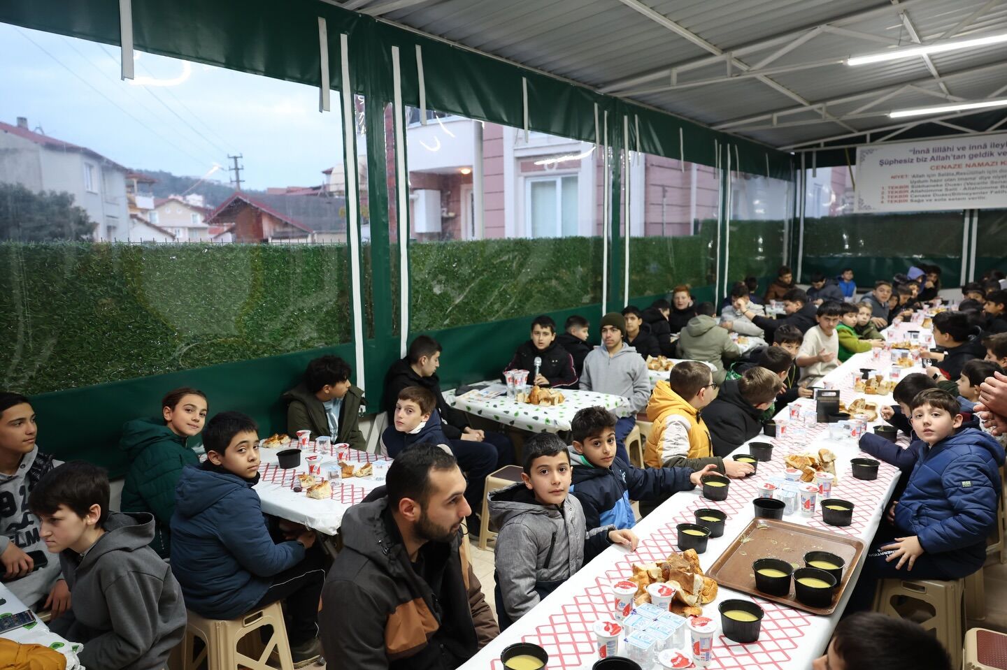 Gençlerle İftar Sofrasinda Buluştu (6)