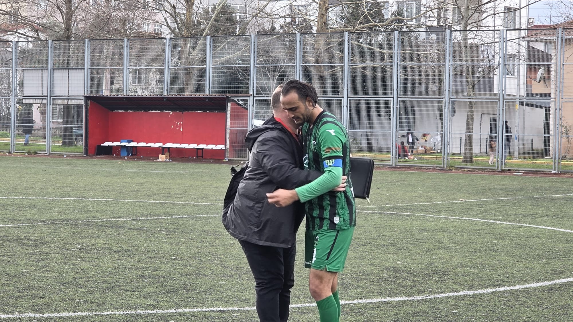 Hüzün Ve Umut Bi̇r Arada (2)