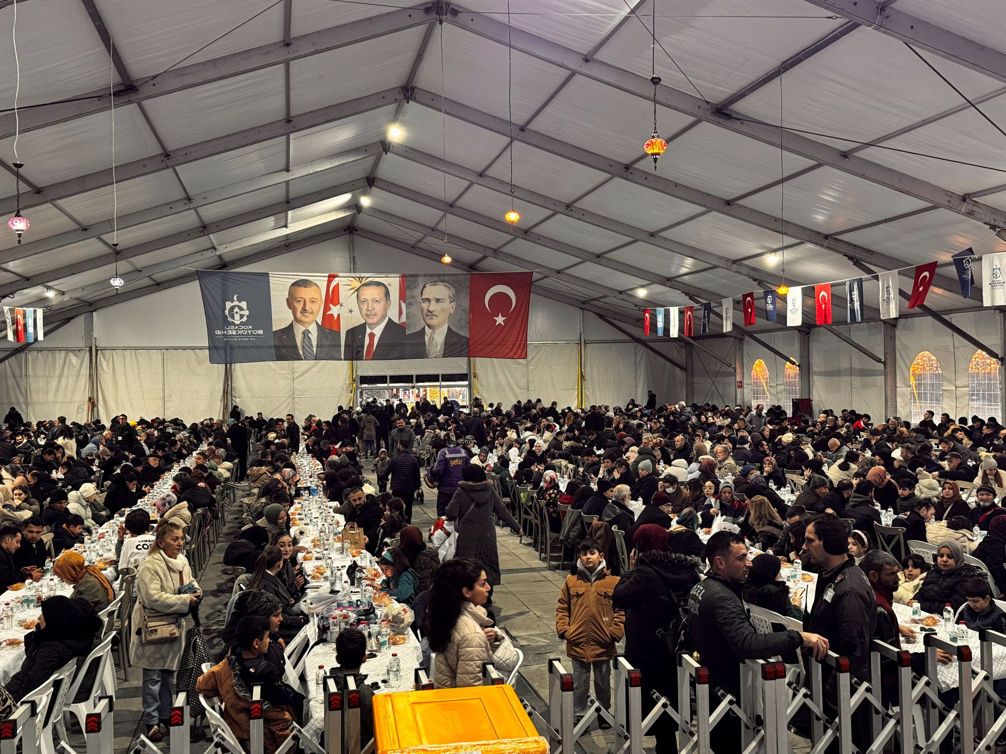 İftar Organizasyonları Yoğun Bir Katılımla Gerçekleşiyor