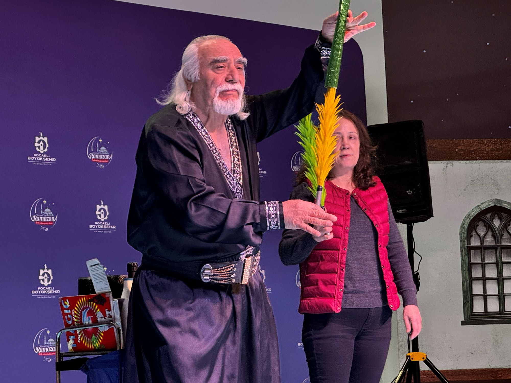 İllüzyon Gösterisine Çocuklar Ilgi Gösterdi (1)