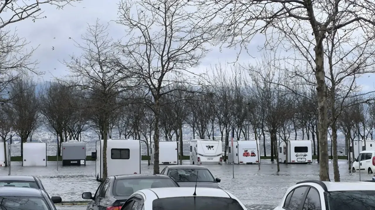 İzmi̇t’te Yaşanan Taşkin Sonrasi Haluk Tamyüksel’den Otopark Çikişi 4