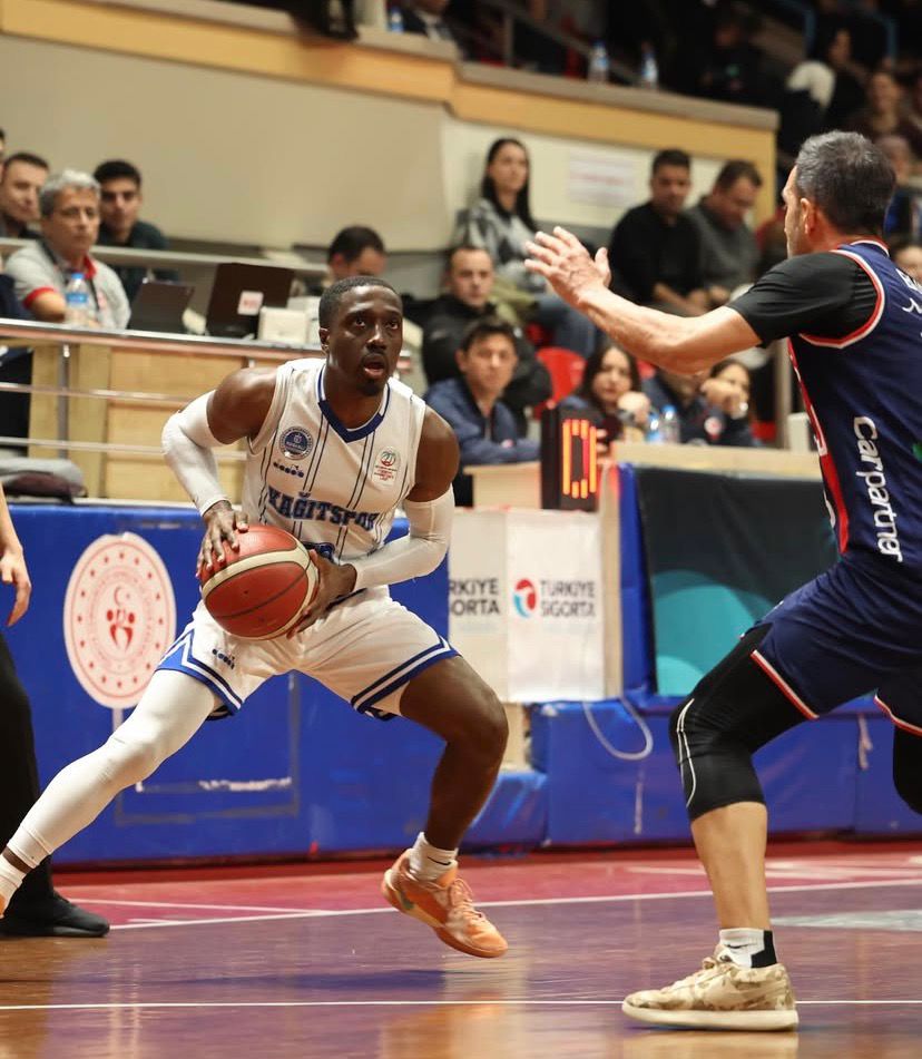 Kağitspor Deplasmanda Di̇rendi̇ Ama Kaybetti̇