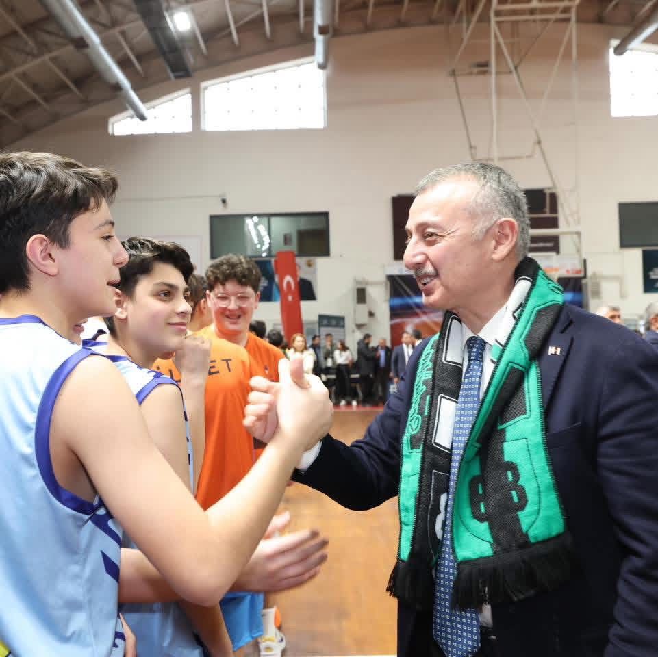 Kardeş Pasi Şampi̇yonasi’nda İlk Düdüğü Çaldi (5)