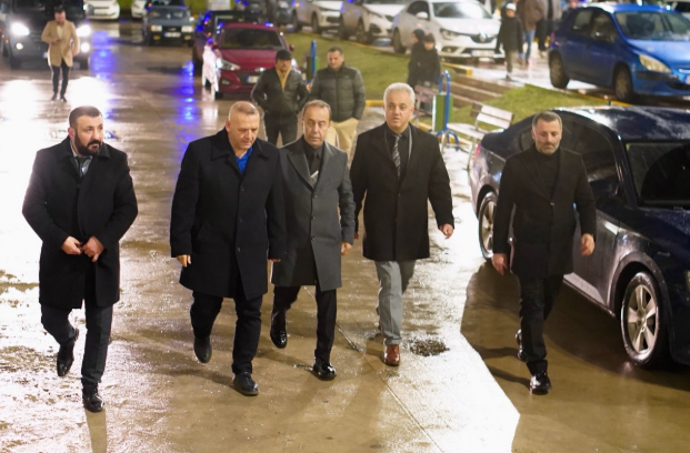 Kartepe Meydan Cami̇i̇’nde İlk Teravi̇h Namazi Kilindi (1)