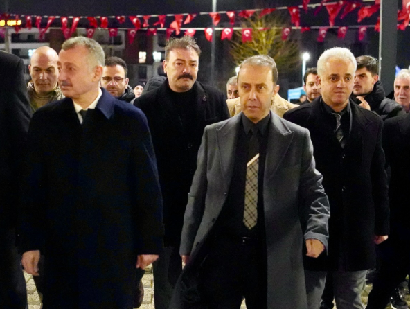 Kartepe Meydan Cami̇i̇’nde İlk Teravi̇h Namazi Kilindi (5)