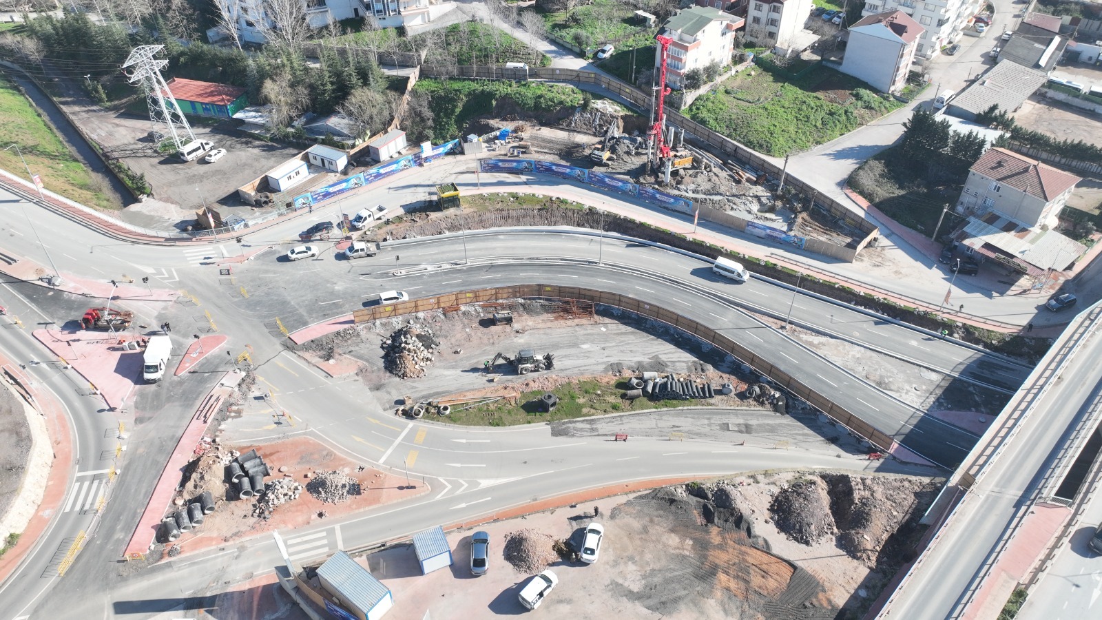 Kaşkaldere Bağlanti Yolu Sürücülere Nefes Aldirdi (3)