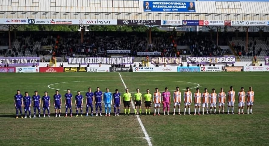 Kendi Evinde Ve Taraftarı Önünde Ağırladığı Adanaspor Karşısında Fırtına Gibi Esen Güzide Gebzespor, Sahadan 7 0’Lık Ezici Bir Üstünlükle Ayrılarak Gövde Gösterisi Yaptı. Emre Toraman’ın Öğrencileri, Maçın Başından