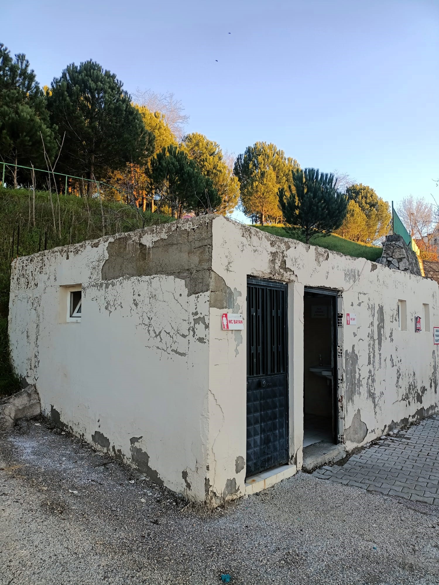 Kocaeli Büyükşehir Belediyesi, İzmit’teki Iki Camide Gerçekleştirdiği Çalışmalarla Ibadet Alanlarını Daha Kullanışlı Hale Getirdi (1)