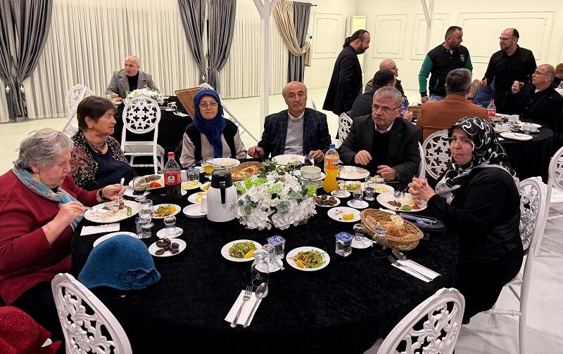 Kocaeli̇ Kandiralilar Derneği̇ 32. Yaşini Kutladi 2