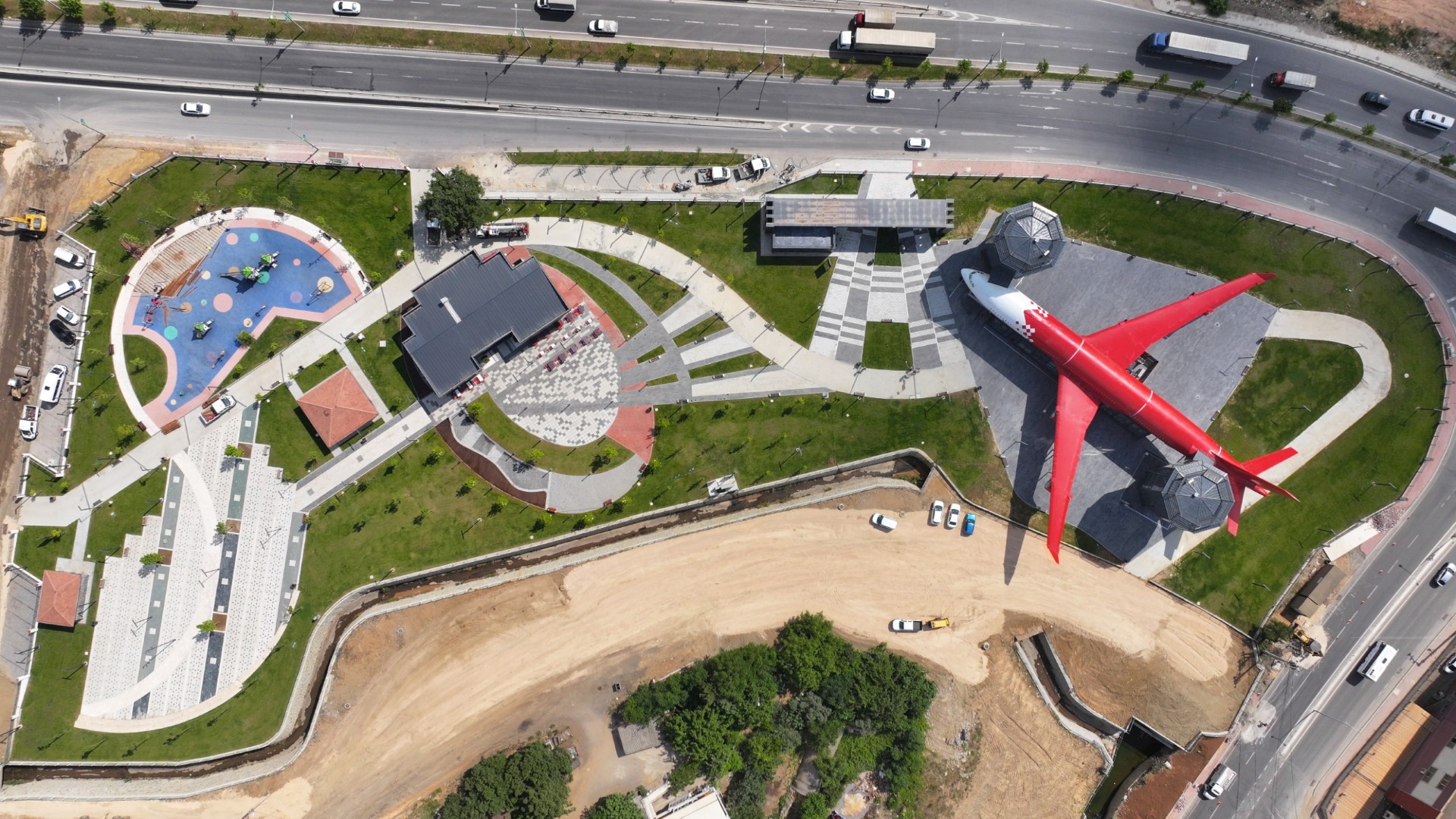 Kocaeli̇'de Bi̇r İlk! Uçakpark 3 Ayda 100 Bi̇n Zi̇yaretçi̇ye Ulaşti 1