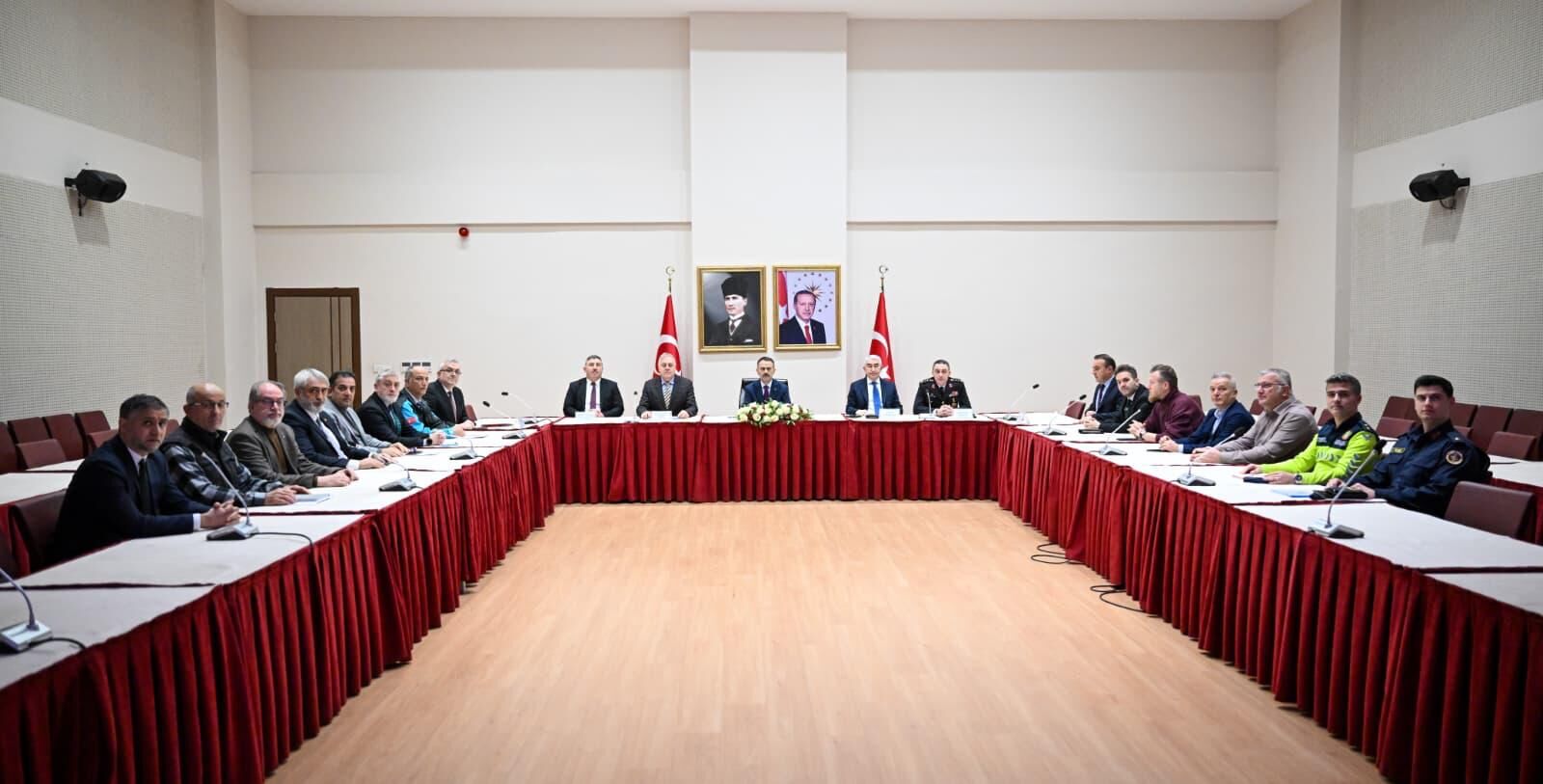 Kocaeli̇’de İl Spor Güvenli̇ği̇ Toplantisi Kri̇ti̇k Maçlar Masada