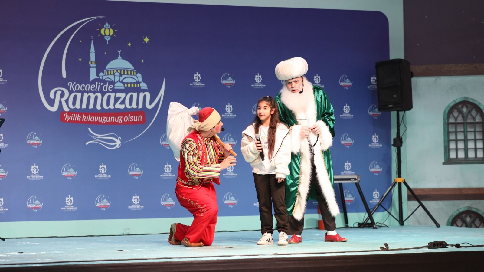 Kocaeli̇’de Ramazan Çadiri İftarda 1.500 Ki̇şi̇yi̇ Buluşturdu (5)